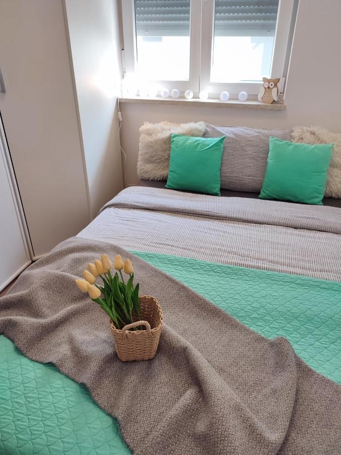Nina Apartment Pula Bagian luar foto